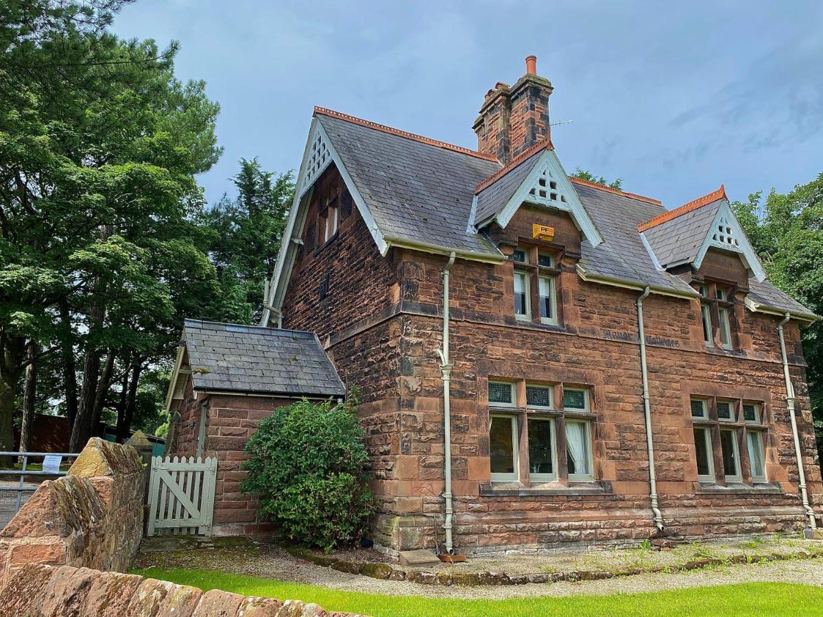 Thornton Manor - Holiday Cottages And Apartments Хесуол Екстериор снимка