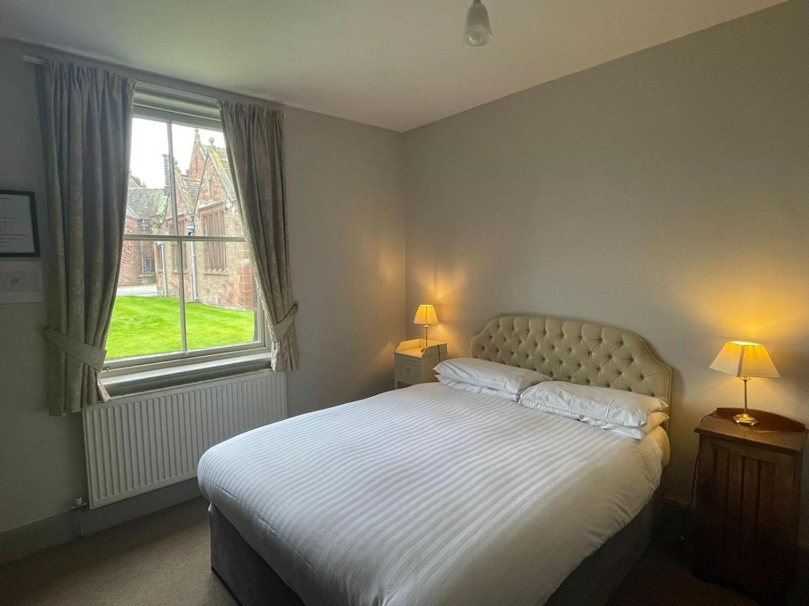 Thornton Manor - Holiday Cottages And Apartments Хесуол Стая снимка